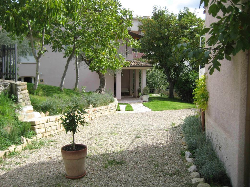 Altrocanto Farindola Εξωτερικό φωτογραφία